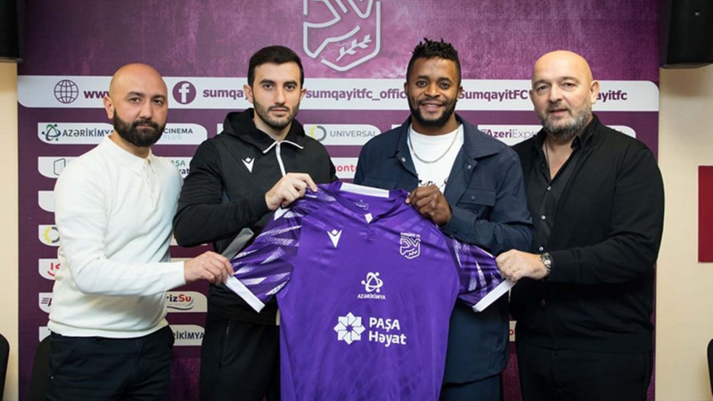 Sumqayıt qvineyalı legionerlə anlaşdı