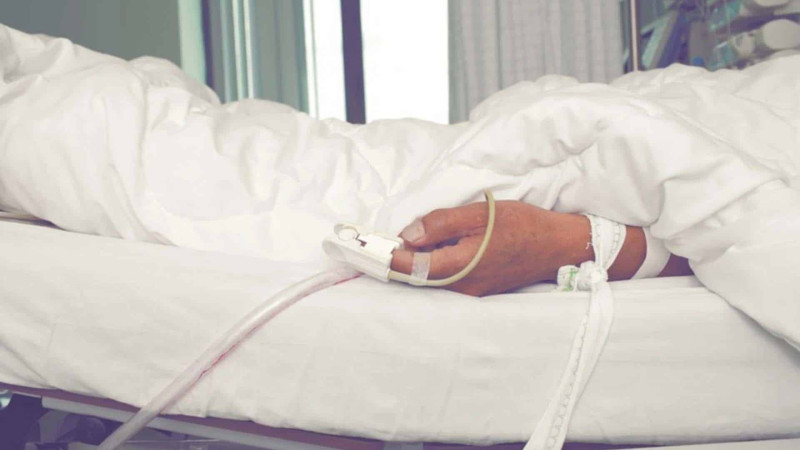 Təyyarə qəzasına düşən iki şəxsin vəziyyəti ağırdır