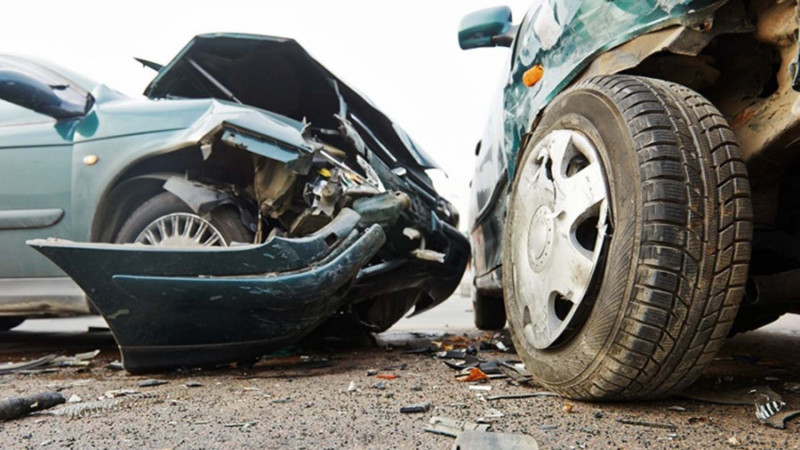 Sumqayıtda 3 maşın toqquşub: xəsarət alan var