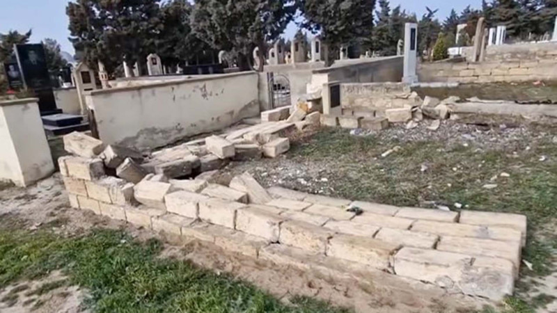 Saray qəbiristanlığında vandalizm: hasarlar dağıdıldı