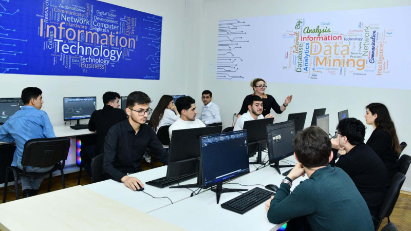 SDU-da İT laboratoriyalarının açılışı oldu