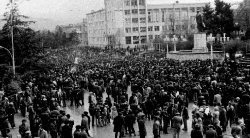 Sumqayıt hadisələrinin 37-ci ildönümüdür