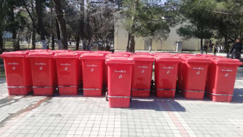 Sumqayıtda istirahət guşəsi yeni tullantı qabları ilə təchiz edildi