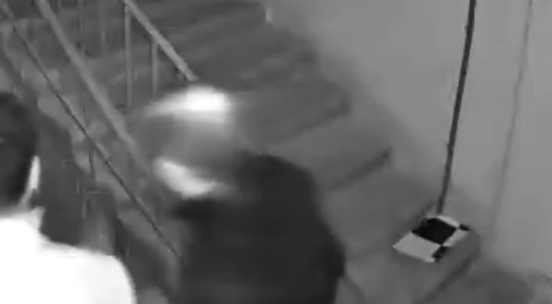 DİQQƏT! Sumqayıtda gecə evlərə oğrular girir - VİDEO