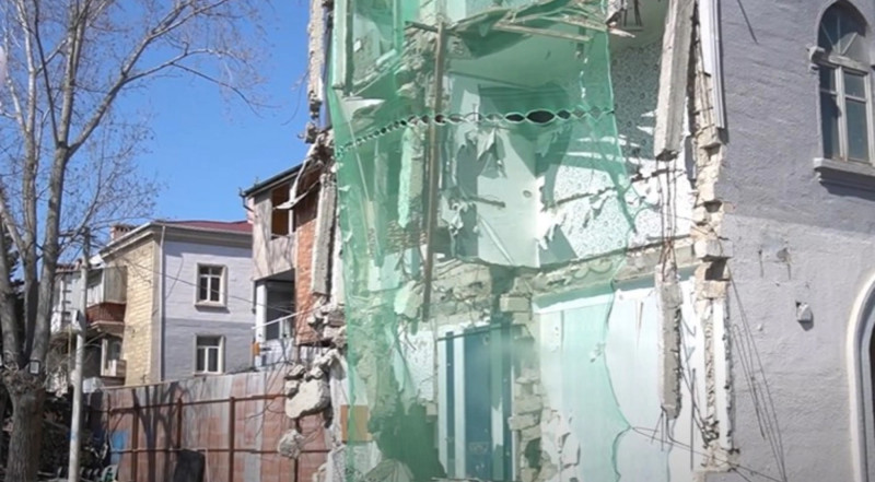 Sumqayıtda sakinlər evdə olarkən mənzilləri SÖKÜLÜR? - İDDİA