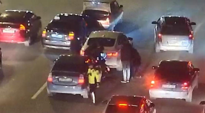 Sumqayıt yolunda sürücünün halı pisləşib