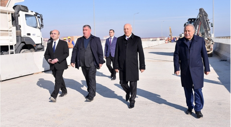 Zakir Fərəcov körpüyə baxış keçirib