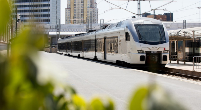 Sürət qatarlarının bayram qrafiki bəlli oldu