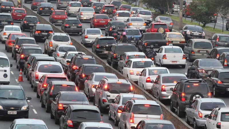 Sumqayıtın girişində tıxac yaranıb