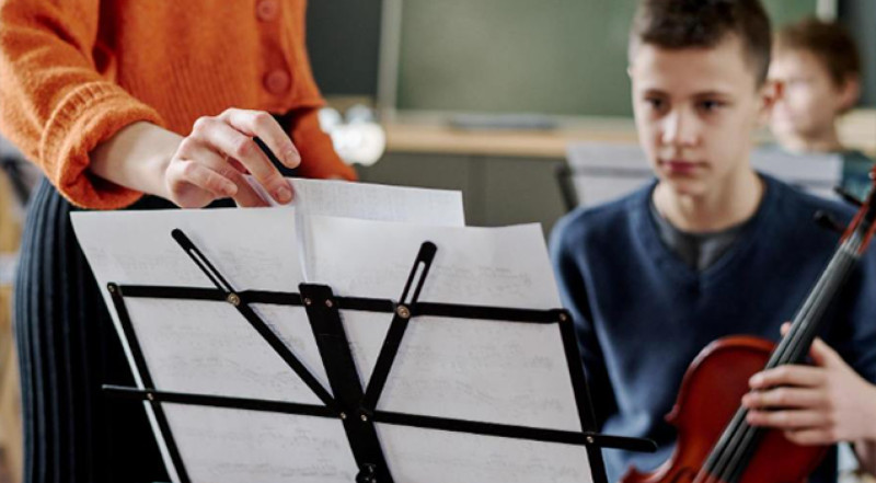 Həmin müəllimlərin əmək müqaviləsinə xitam verilməyəcək