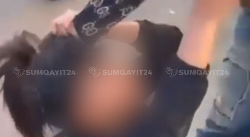 Sumqayıtda qızı döyüb, videoya çəkdilər - İDDİA - VİDEO