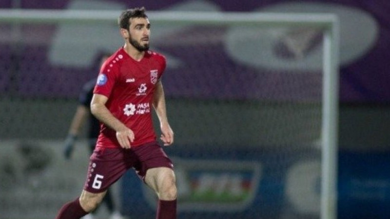 “Sumqayıt”ın kapitanı yubiley matçını keçirib