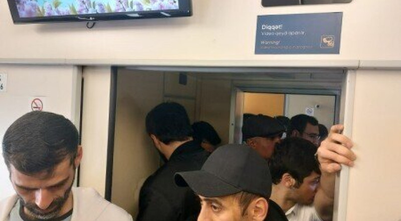 Sumqayıt-Bakı qatarında görülməmiş SIXLIQ