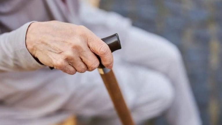 Çoxuşaqlı anaların pensiyaya çıxması ilə bağlı YENİ TƏKLİF