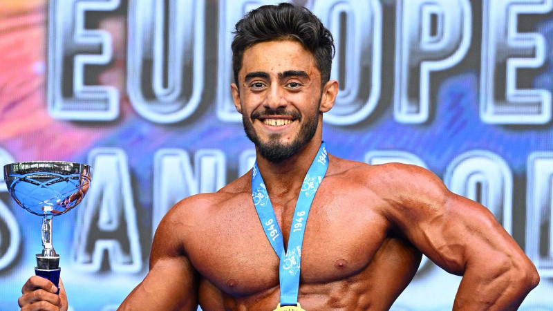 Sumqayıtlı bodibildinqçi ölkə tarixində ilkə imza atdı - İKİQAT ÇEMPİON