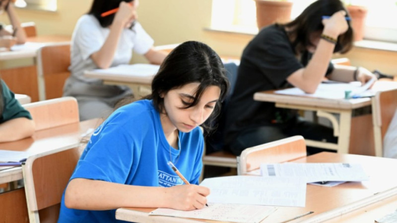 10 min abituriyent buraxılış imtahanlarından ŞİKAYƏT EDİB