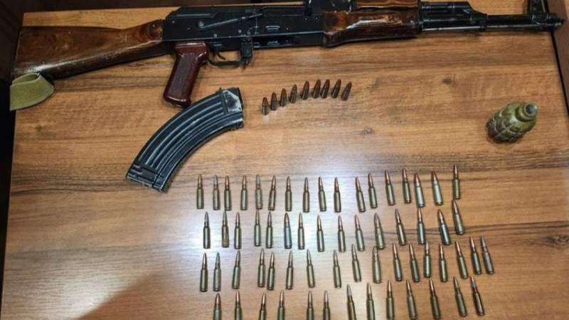 5-ci mikrorayonda QUMBARA VƏ AVTOMAT tapılıb