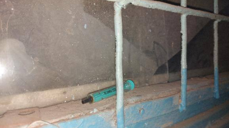 Sumqayıtda binaların bloku narkomanların yurduna çevrilib - ŞİKAYƏT - VİDEO