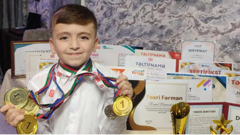 Sumqayıtlı Rəvanın kubok, medal və diplomları