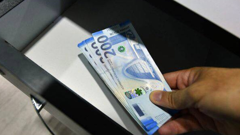 Sumqayıtda işə düzəltmək adı ilə 8 min manat pul aldı