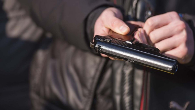 Sumqayıt sakini tapançanı polisə təhvil verdi