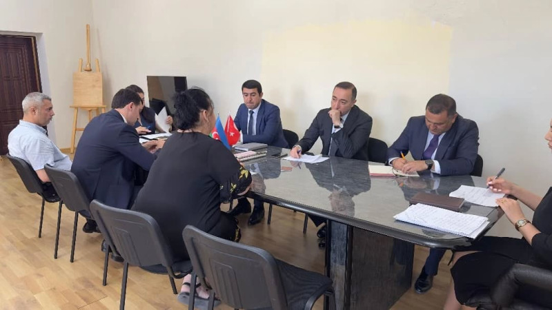 Sumqayıt bələdiyyəsinin sədri vətəndaşlarla görüşüb