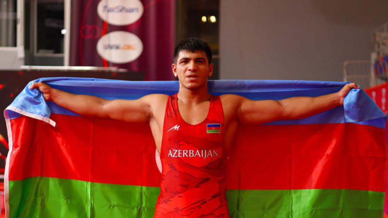 Sumqayıtlı güləşçi qitə birincisi OLDU