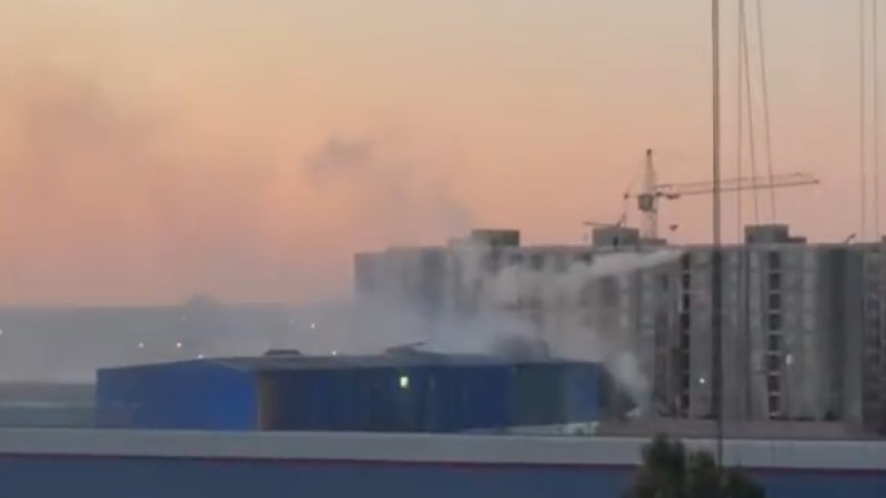 Sumqayıtı zəhərli tüstü bürüyüb - VİDEO