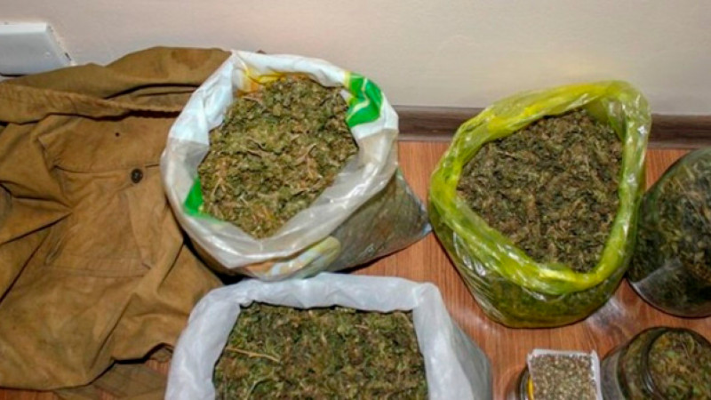 Həftəsonu 60 kiloqramdan artıq narkotik tapıldı