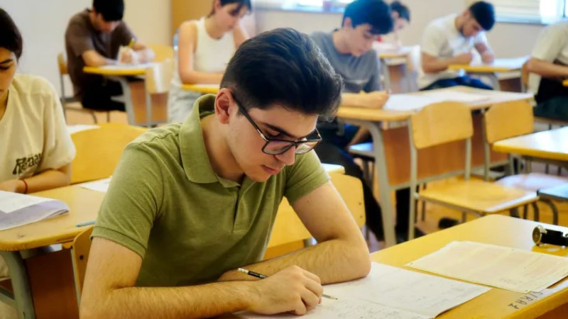 “Tam Orta Məktəb” layihəsinə şagird qəbulu başladı 