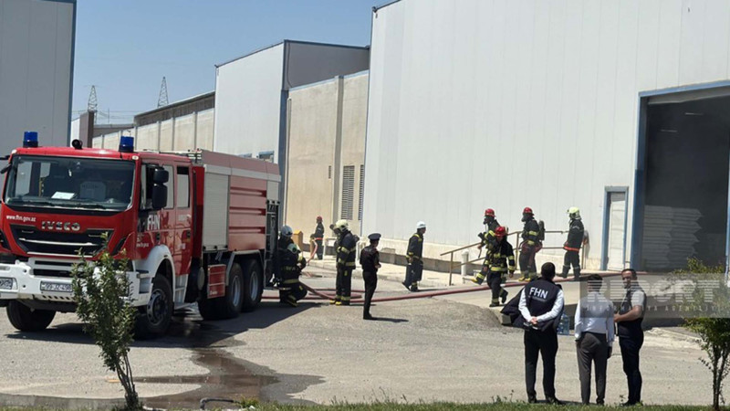 Sumqayıtda tekstil fabrikindəki yanğın söndürülüb - YENİLƏNİB