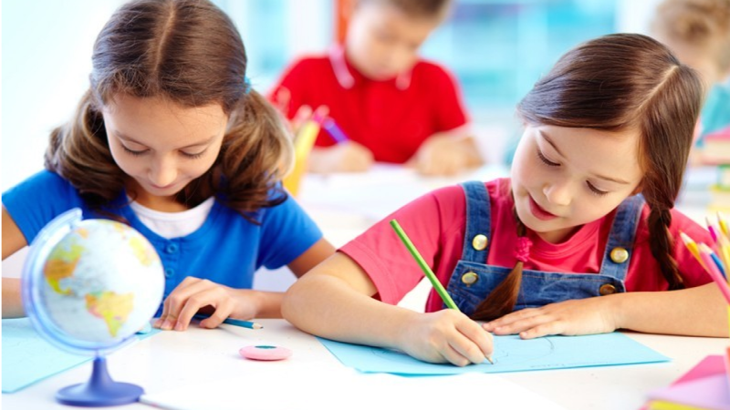 Uşaqların məktəbə gec göndərilməsinin ZƏRƏRLƏRİ