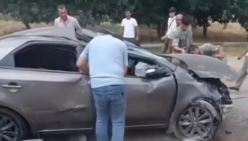 Sumqayıtda ağır qəza - MAŞIN AŞIB