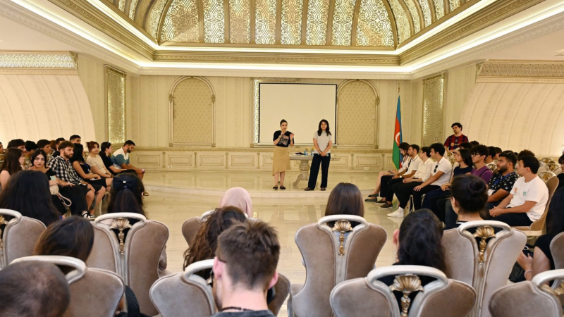 Sumqayıtda gürcüstanlılarla birgə SEMİNAR 