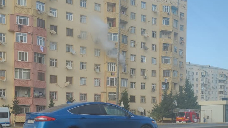 Sumqayıtda mənzil YANIR - VİDEO