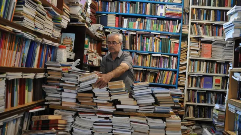 Sumqayıtda daha 1000 kitab satılır - 20 QƏPİKDƏN Sumqayıtda daha 1000 kitab satılır - 20 QƏPİKDƏN