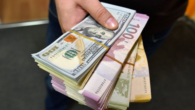 Sumqayıt məhkəməsindən külli miqdarda dələduzluqda ittiham olunan şəxslə bağlı QƏRAR Sumqayıt məhkəməsindən külli miqdarda dələduzluqda ittiham olunan şəxslə bağlı QƏRAR