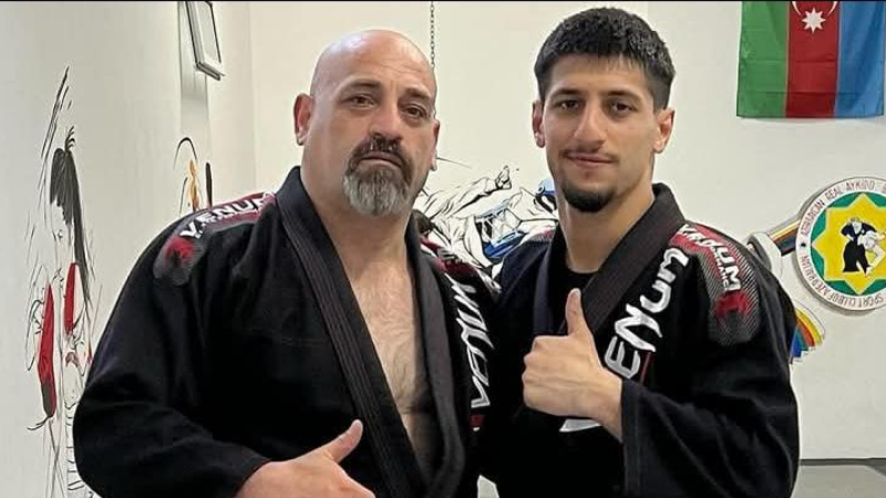 Sumqayıtlı dünya çempionuna AĞIR İTKİ