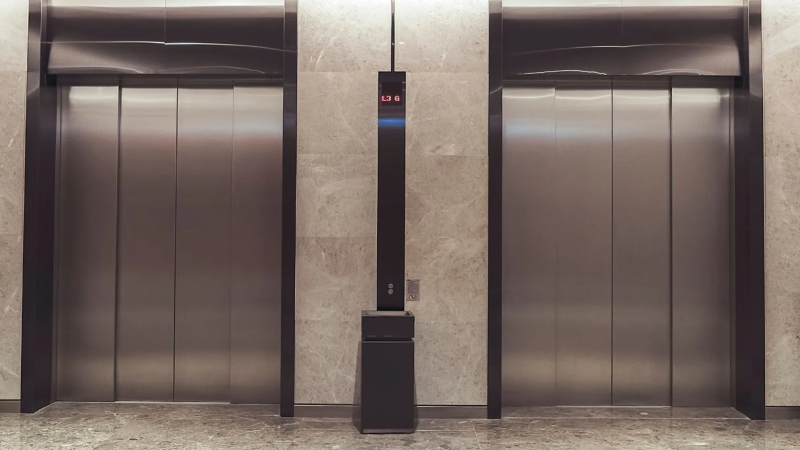 Liftdən istifadə edənlərin nəzərinə: MÜHÜM QƏRAR