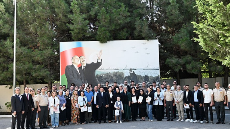 Sumqayıtda yaşamış şəhid jurnalistin medalı ailəsinə təqdim edilib
