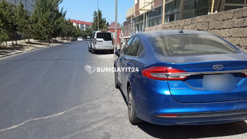 Sumqayıtda avtomobillər səkini ZƏBT EDİB Sumqayıtda avtomobillər səkini ZƏBT EDİB