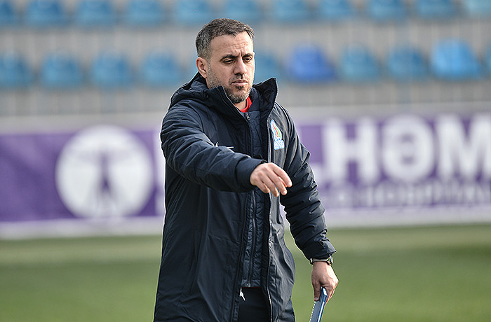 Azərbaycan millisinin yeni BAŞ MƏŞQÇİSİ  Azərbaycan millisinin yeni BAŞ MƏŞQÇİSİ