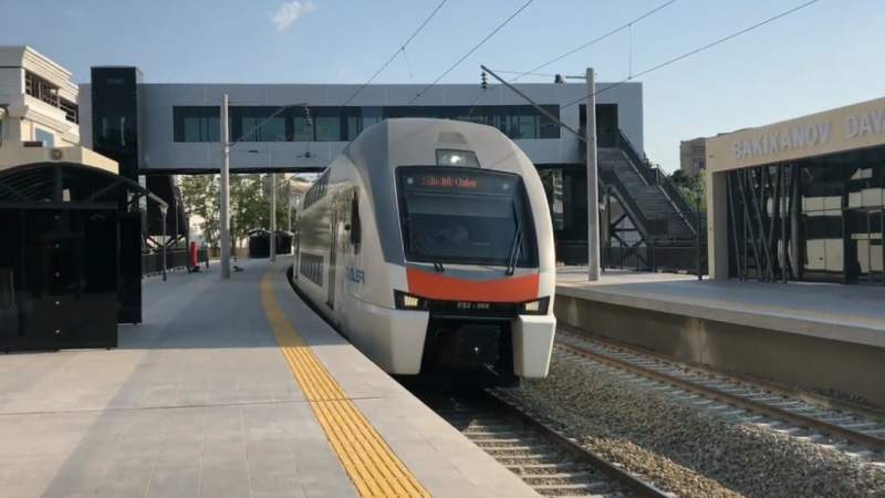 Bakı-Sumqayıt qatarları rekord sayda sərnişin daşıyıb 