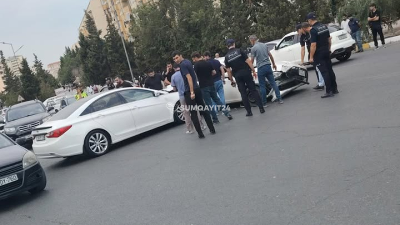 Sumqayıtda iki maşın TOQQUŞUB