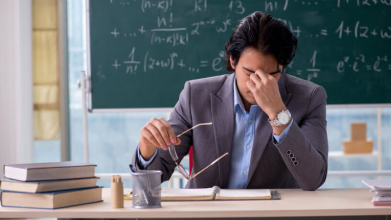 Sumqayıtda dərs saatı az olan müəllimlərə FÜRSƏT