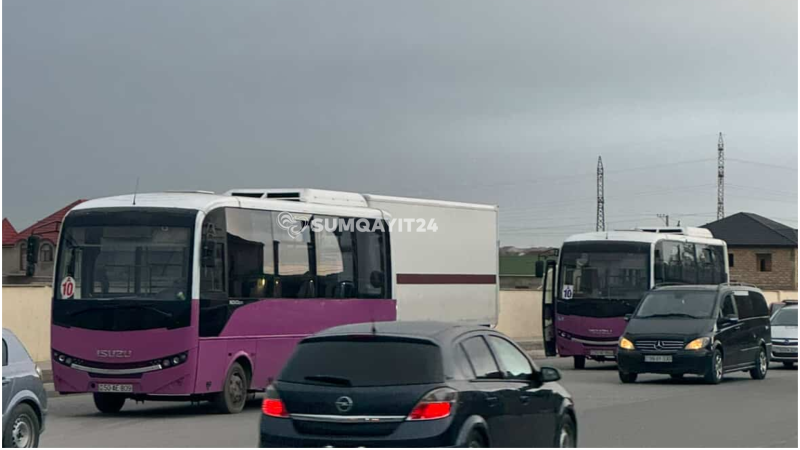 Sumqayıtda yolda qalan avtobuslar - narazı SƏRNİŞİNLƏR