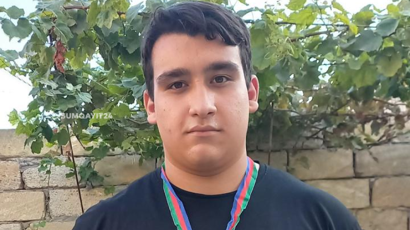 Sumqayıtlı pəhləvan çempion oldu Sumqayıtlı pəhləvan çempion oldu