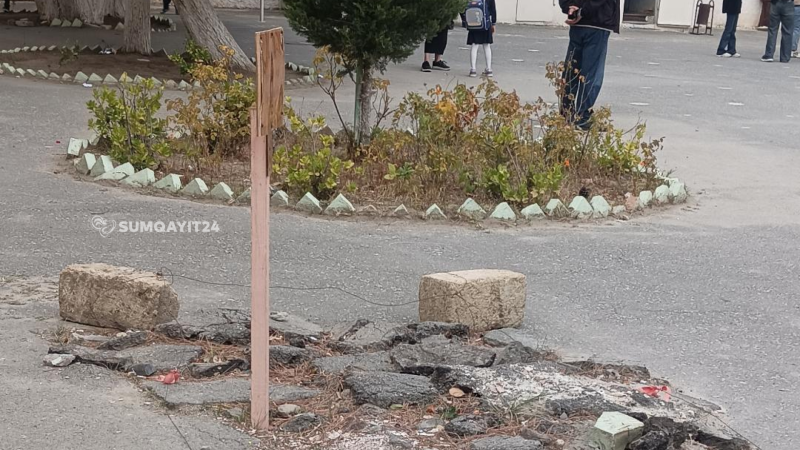 Sumqayıt məktəbində ÖLÜMCÜL TƏHLÜKƏ - FOTO Sumqayıt məktəbində ÖLÜMCÜL TƏHLÜKƏ - FOTO