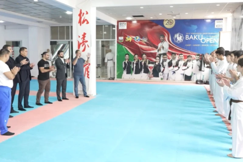 Rafael Ağayev eşitmə məhdudiyyətli karateçilərlə görüşüb