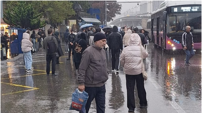 Yaşlılar, hamilələr çətin vəziyyətdə - 20 Yanvarda dayanacaq problemi